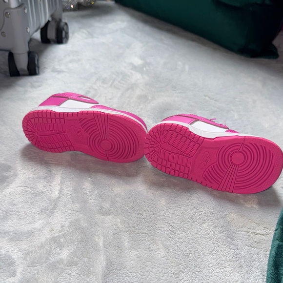 Pink Nike Dunk Low Baby/Toddlers - Picture 2 of 5